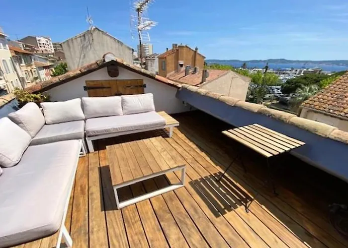 Spacious House With Balcony
